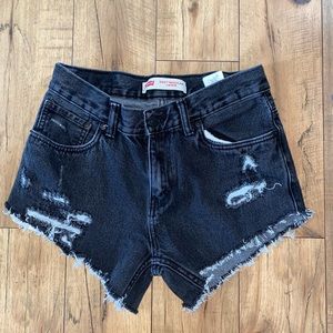 levi’s jean shorts